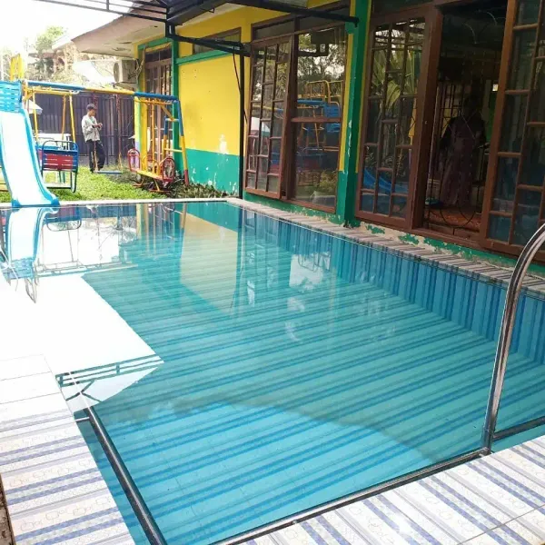 Villa Kuning Kota Bunga