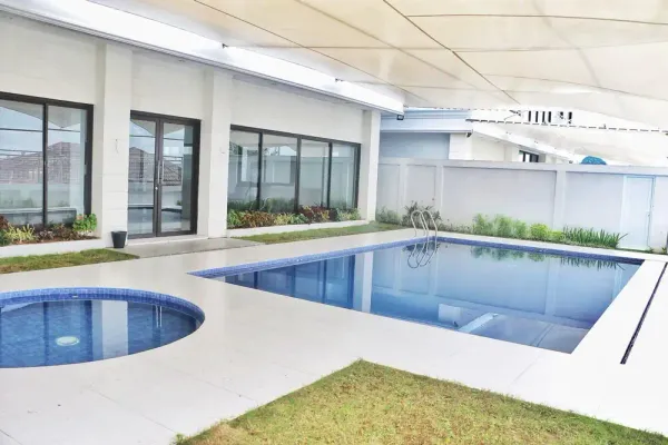 Villa Novia 1 Cisarua 25 Person